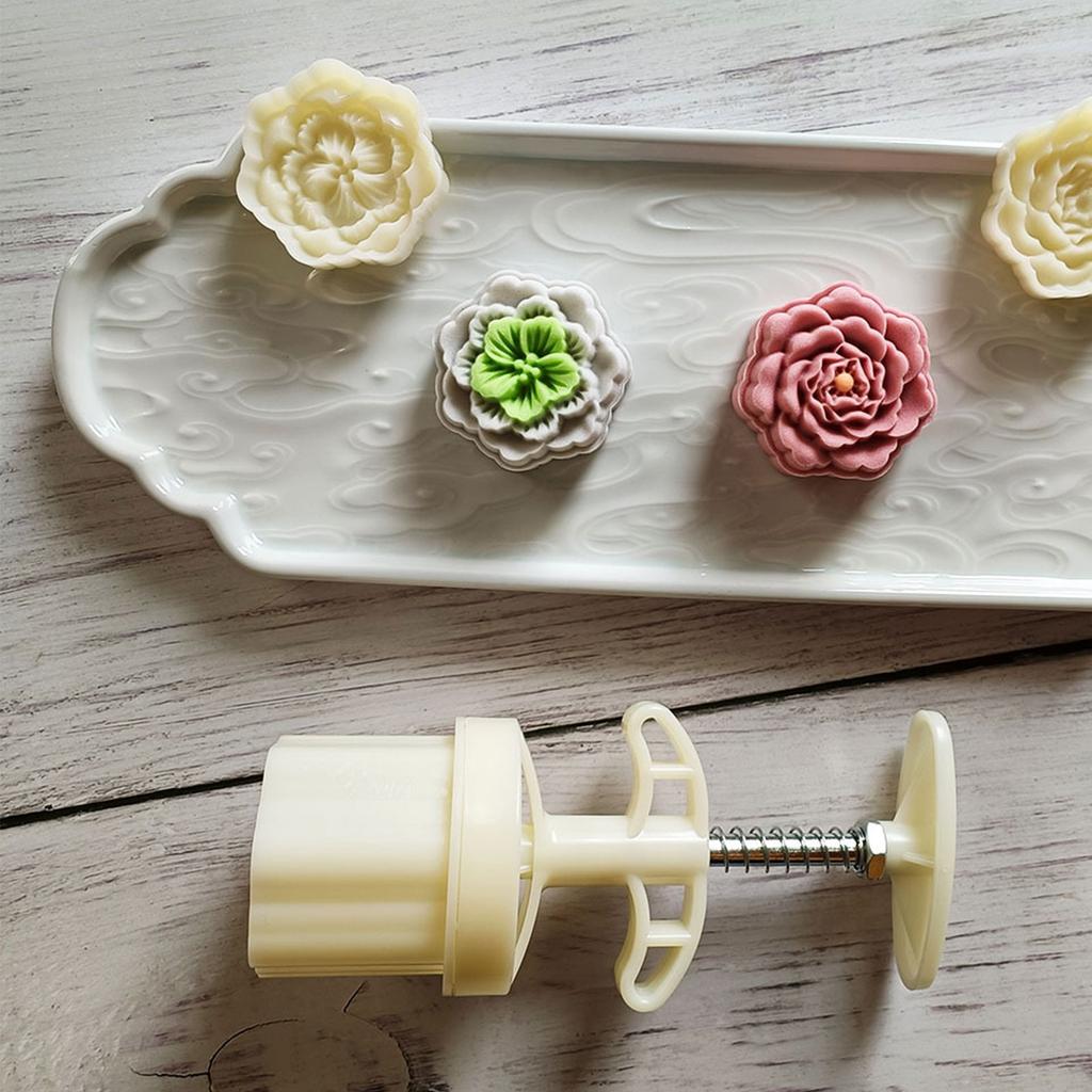 Plastic Material Mooncake Molds Mooncake Stamps Mooncake Mould Flower Shaped Baking Moulds for Mid-Autumn Festival Use