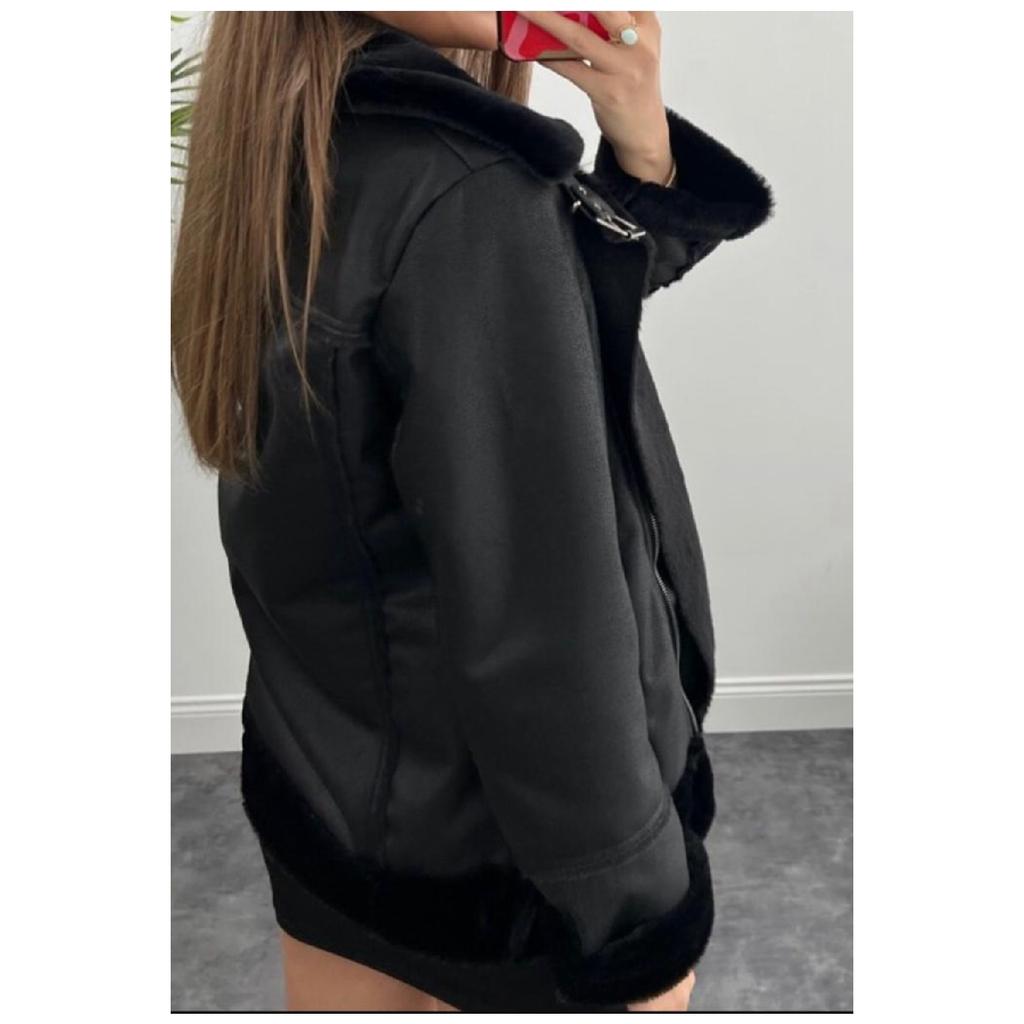 Vollpelziger, leichter Bikermantel