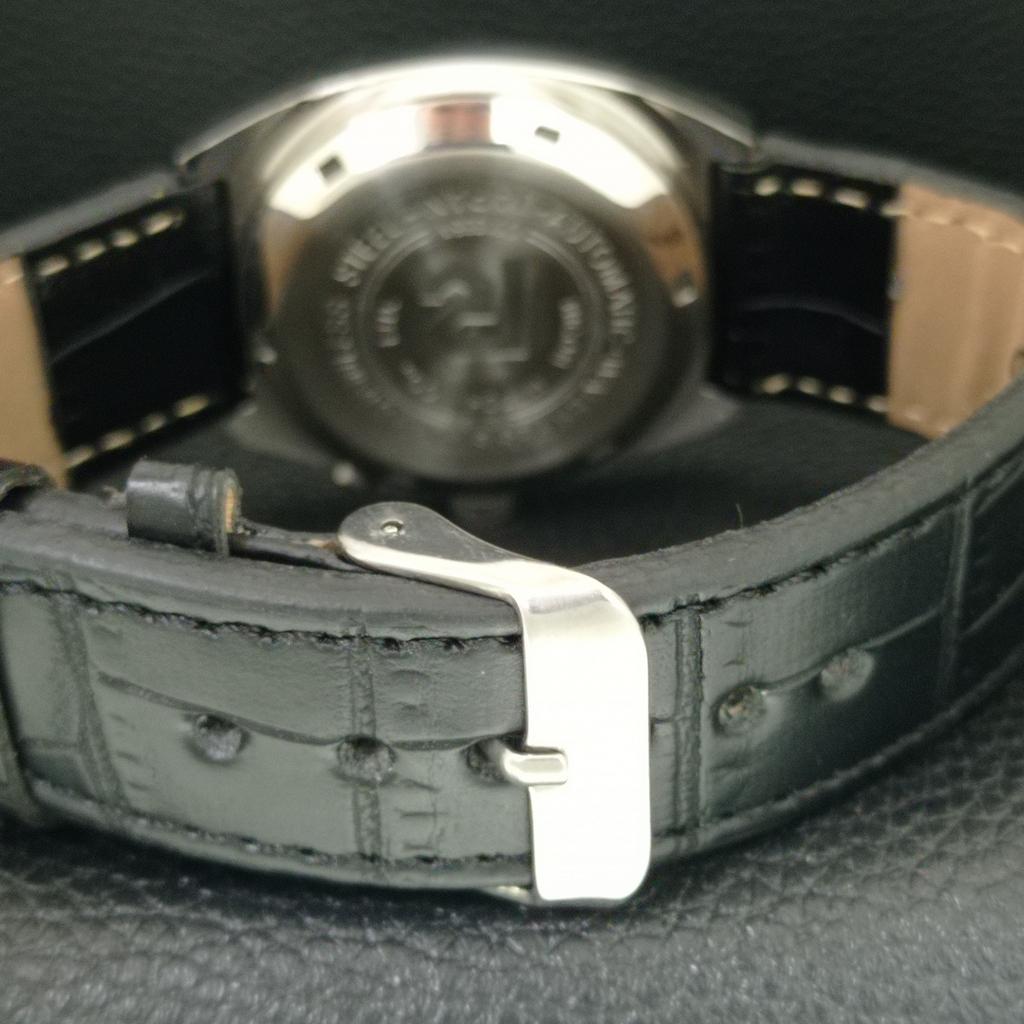 VINTAGE RICOH R31 AUTOMATIC JAPAN MENS ORIGINAL DIAL WATCH a708205-1