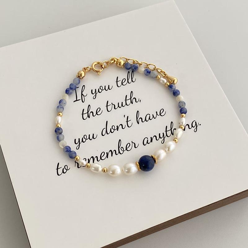 Retro pearl simple temperament bracelet zircon winter niche design bracelet