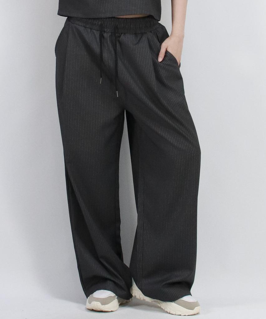 Deumakeu Pin Stripe Slacks Semi-Wide One-Tuck Pants
