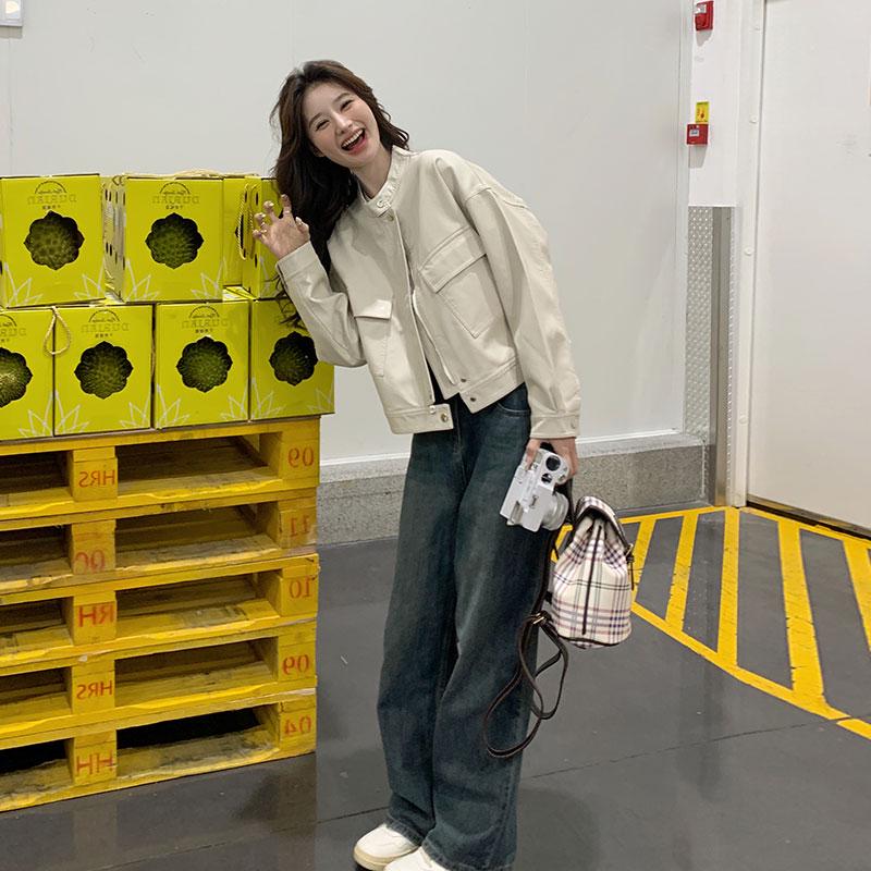 

Women s White PU Leather Short Jacket - Korean Style, Pretty, Loose, Fashionable Motorcycle Jacket for Autumn S