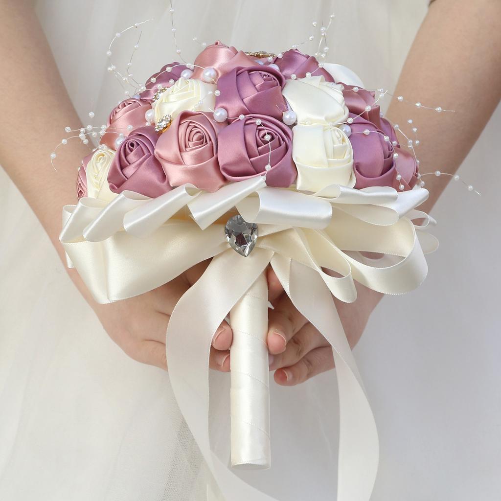Weißes Staubiges Rosafarbenes Hochzeitsstrauß für Braut mit Kristallperlen-Kette Handgefertigte Satin-Rosenblüte Quinceañera-Strauß