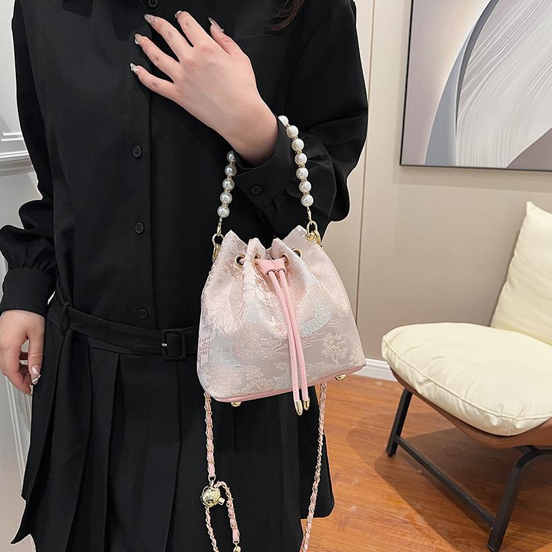 2026 Newest Chinese Style Embroidered Bucket Bag Small Pearl Chain Natial Handbag Luxury Crossbody Bag Gifts For Lady