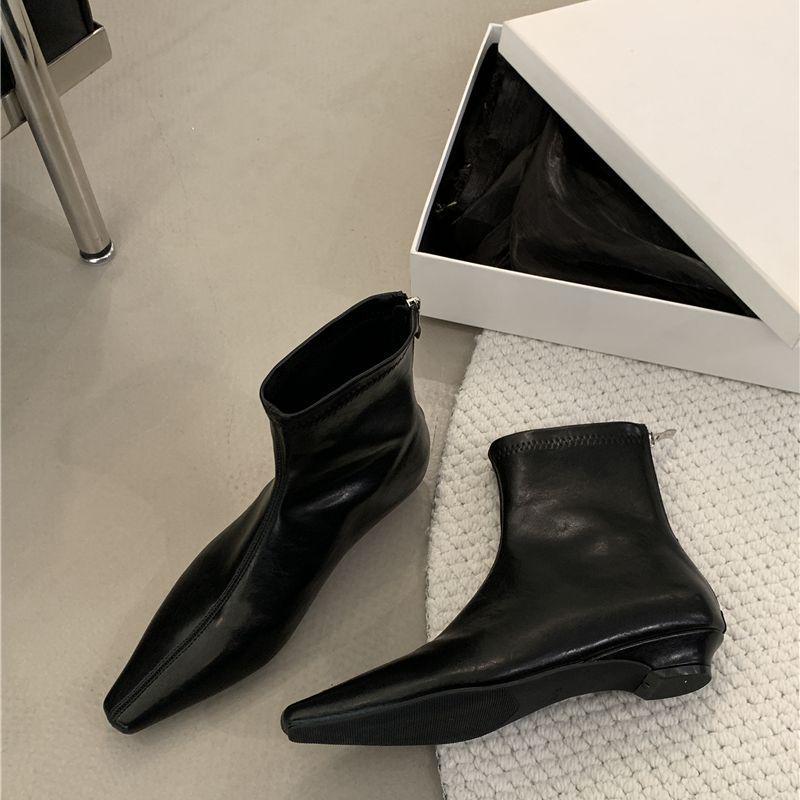 

Женские стильные ботильоны с острым носком 2025 37 чёрный