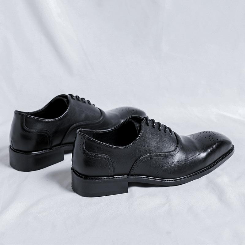 Men Dress Shoes Luxury Patent Leather Oxfords British Style Business Casual Leather Shoes Laced Derby Shoe Wedding Shoes for Men