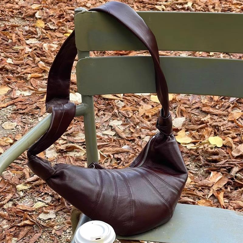 Leather Croissant Women'S Head Layer Sheepskin Niche Fanny Pack Shoulder Crossbody Breast Bag Croissant Bag Dumpling Bag
