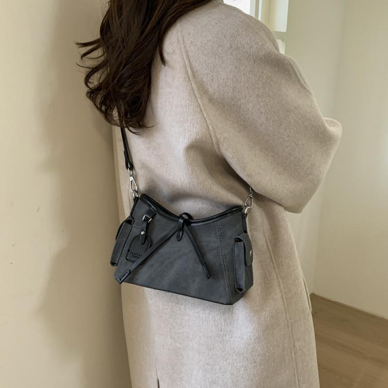 Contrasting Color Hand Bag Women's 2025 New High-end Retro Shoulder Bag To Work Commuter Messenger Bag Bucket Bag