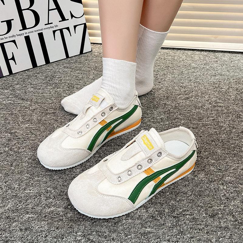 Flat-soled women's shoes autumn new lightweight soft-soled single shoes casual sports white shoes