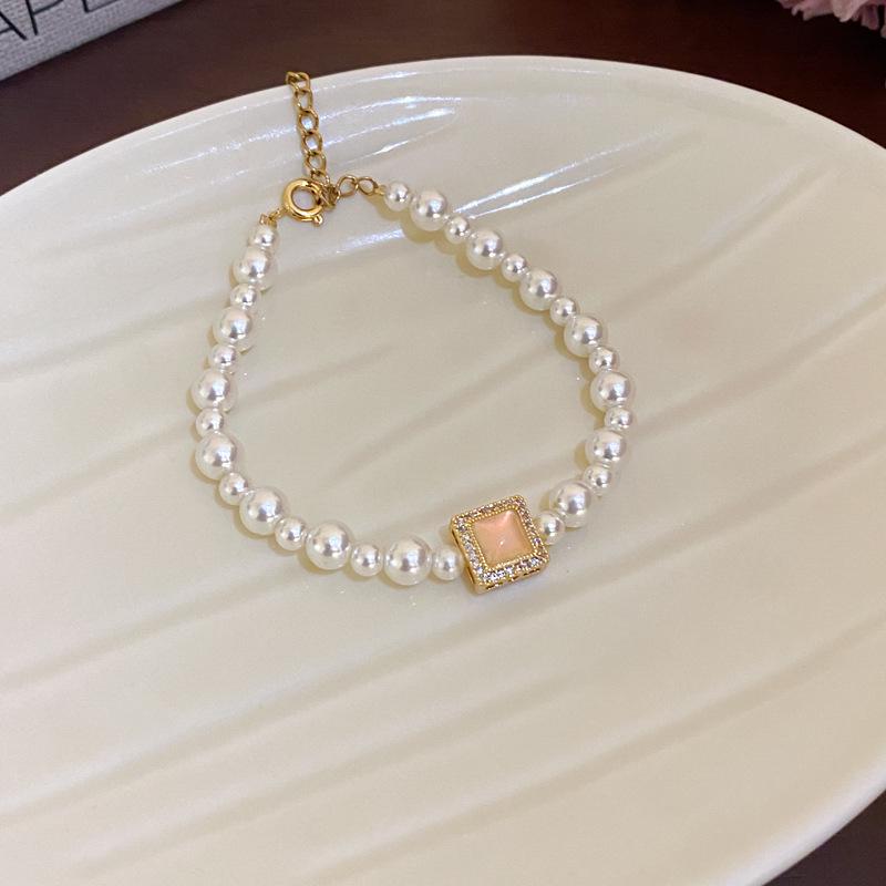 Retro Geometrický Náramek ze Sladkovodních Perel - Módní Pokročilý Design Šperků pro Ženy