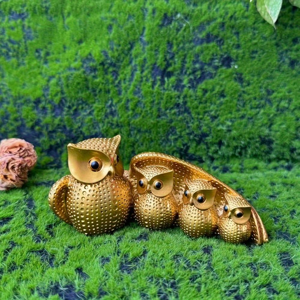 

Мать-сова защищает маленькую сову, высококачественный полимерный материал, этот продукт прославляет материнскую любовь, подходит для офиса.