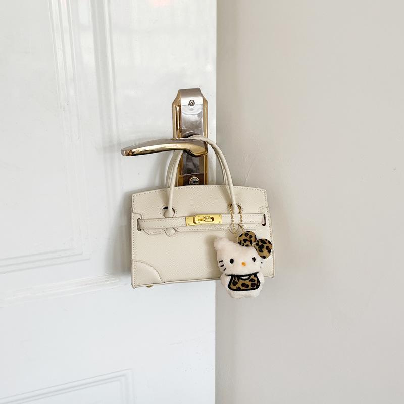 Sac à main de mode haut de gamme Automne/Hiver 2025: Sac bandoulière simple et polyvalent à fermeture à loquet pour femmes