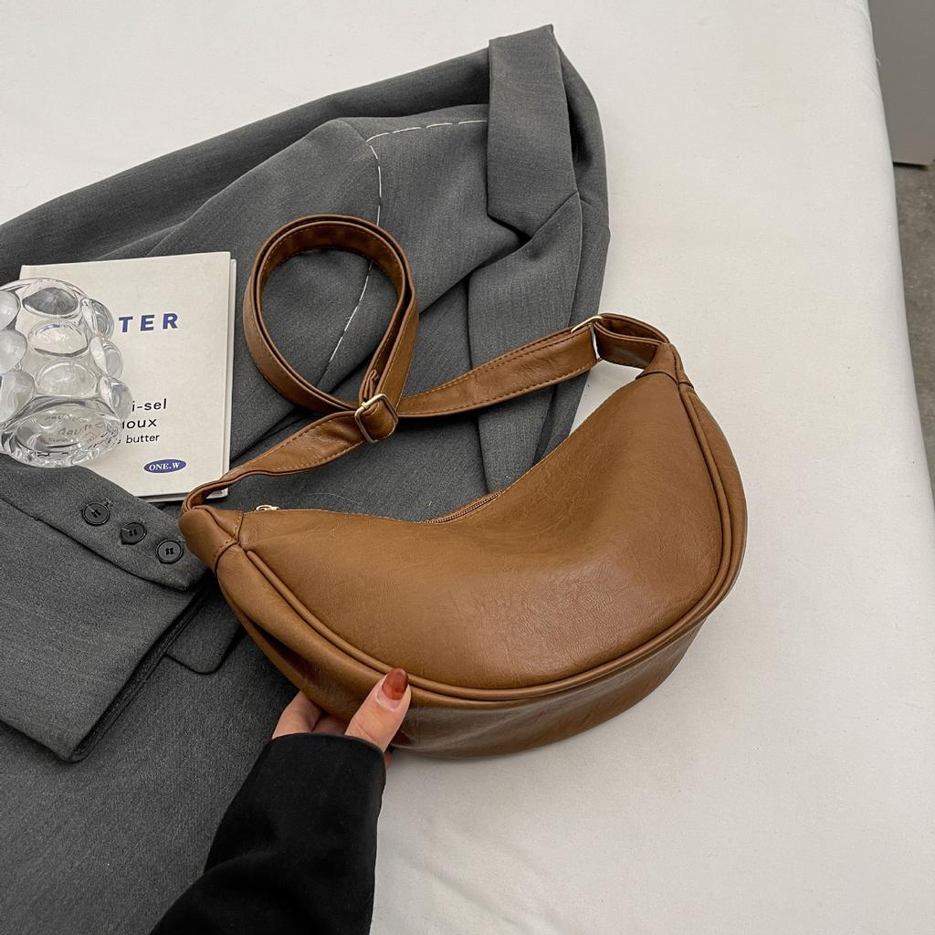 Bag Women's messenger bag 20255 New autumn and winter large-capacity niche design high-end retro shoulder dumpling bag