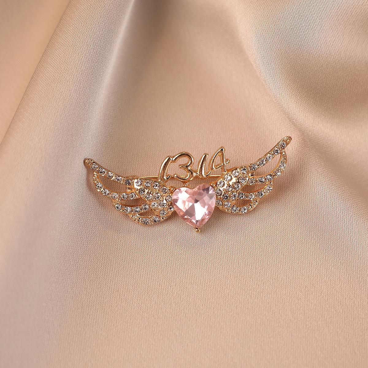 

Elegant Heart Shaped Wing Brooch with Crystal Accents and Numeric Detail 1314 Stylish Metal Pin Accessory for Clothing Bags and Hats