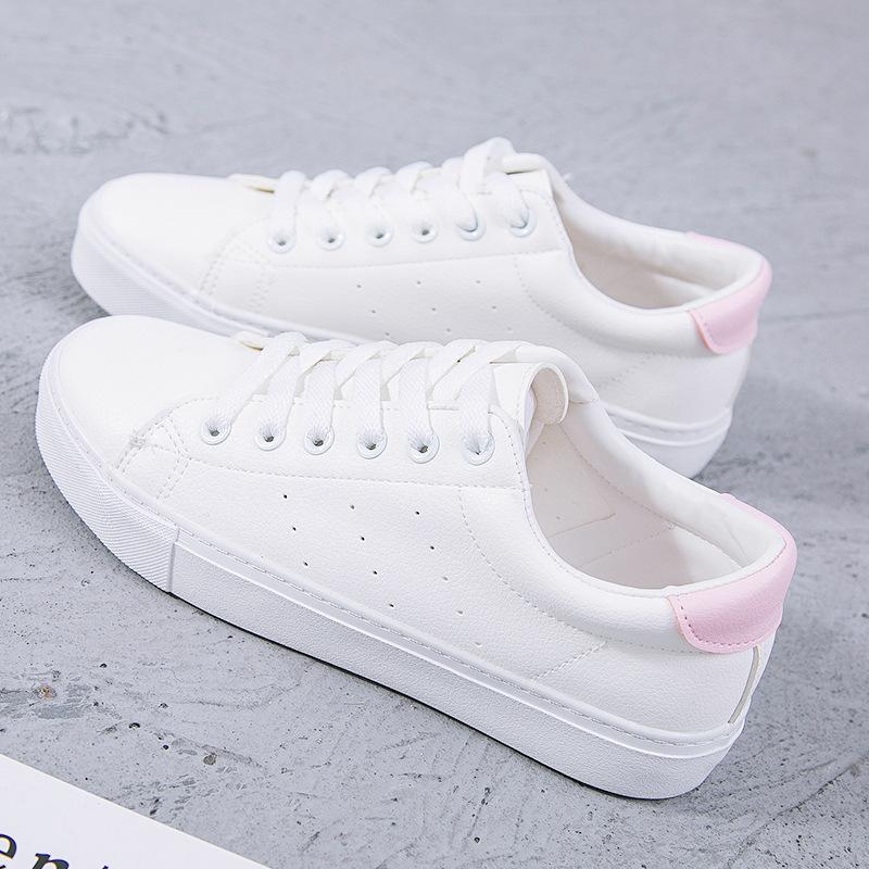 Scarpe bianche in pelle da donna primavera versatili scarpe bianche nuove traspiranti leggere suola morbida bianco puro scarpe da ginnastica da studente scarpe da uomo