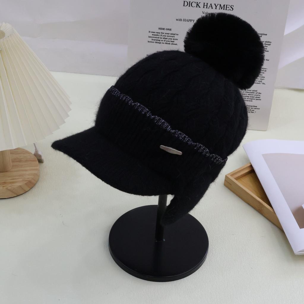 Hat Women's Winter Fleece Warm Wool Hat Windproof Hairball Duck Tongue Knitted Hat