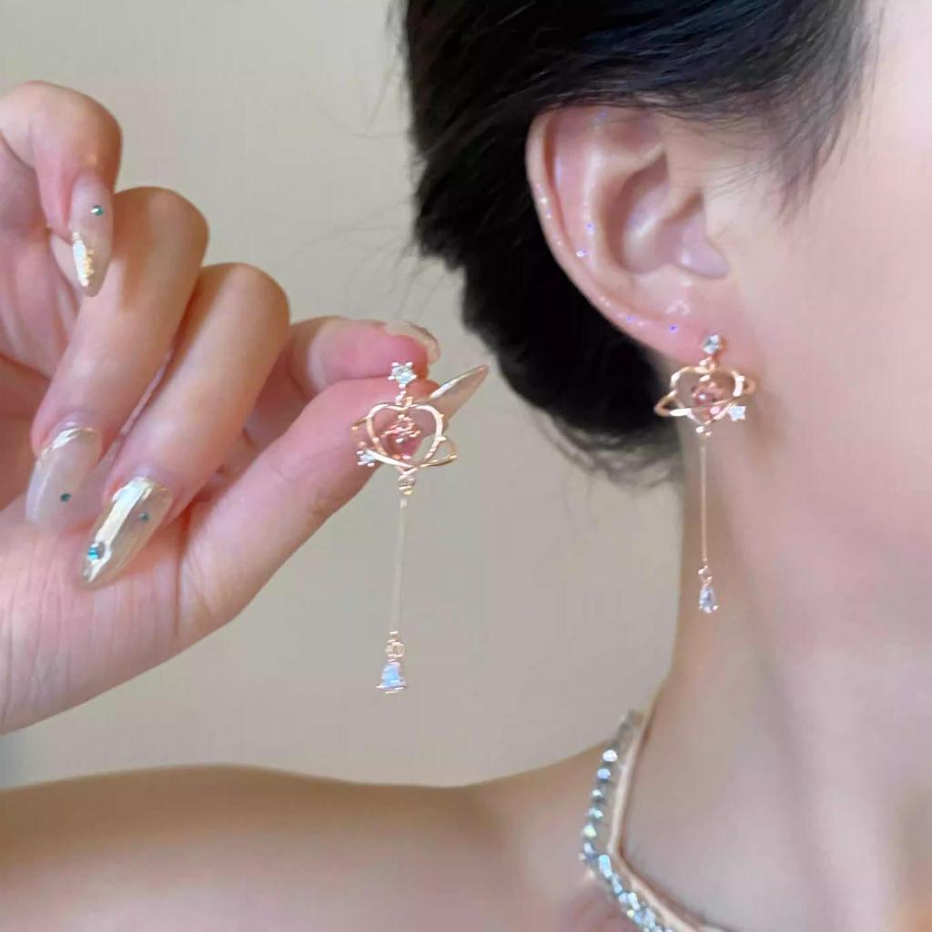 Koreanischer Stil Nicht-Piercing Ohrclip mit langem Quaste, Perlmutt Schmetterlings Design für Damen - High-End, Coole Mode.