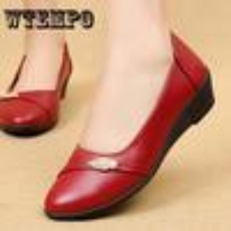 Women's Leather Soft Sole Casual Shoes Driving Wearable Flat No Lace Up Solid Color Elderly Walking Shoes