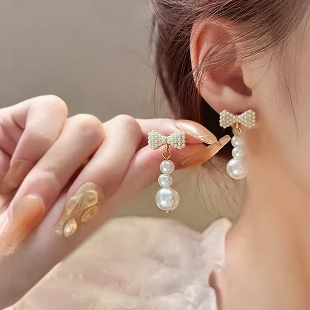 Brincos de Borla Pérola Sense Premium Agulha de Prata Celebridade Elegante Moda Brincos de Temperamento Brincos Longos de Diamante Flash de Luxo Leve Mulheres