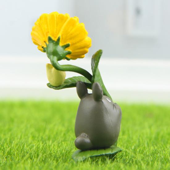 Collectable Anime Figurine Creative Smooth Surface Miniature Landscape Anime Ghibli Totoros Sunflower Figurine for Office