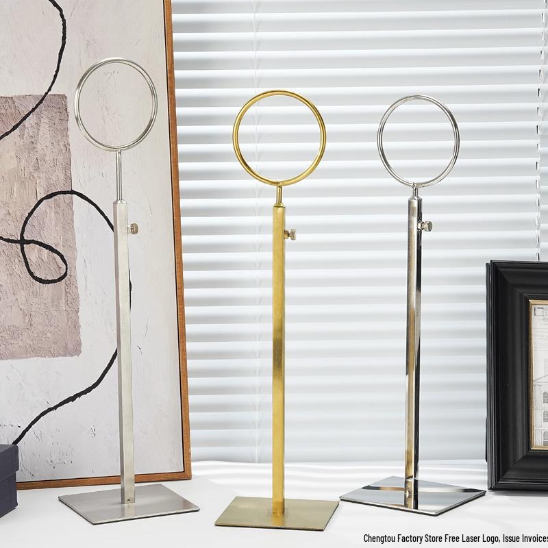 Edelstahl Verstellbare Höhe Krawatten- & Schal-Displayständer mit Weicher Dekoration und Einfacher Demontage.