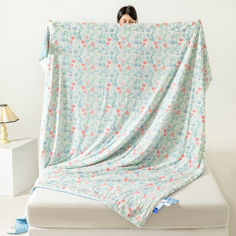 Fashion Cooling Blankets Smooth Air Condition Comforter Lightweight Summer Quilt Cool Feeling Skin-friendly Breathable Quilts