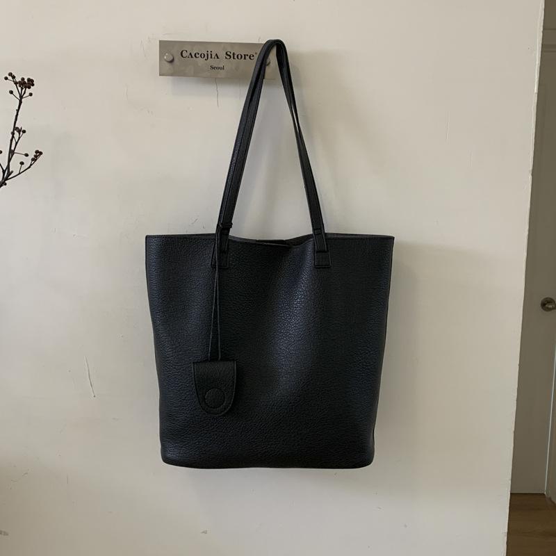 Fashionable Large-capacity Bag, Trendy and Niche Tote Bag, Simple Single-shoulder Bag and Underarm Bag