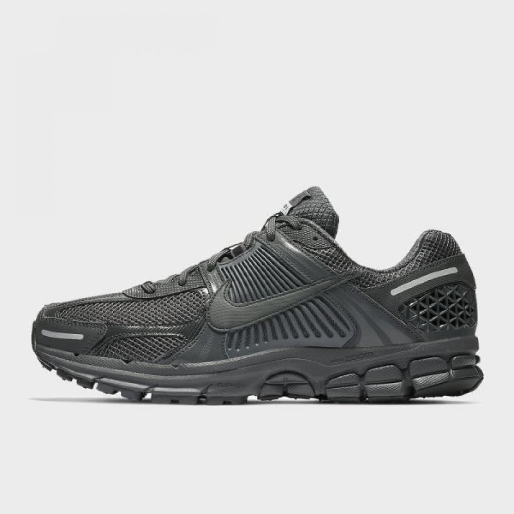 

Nike Галерея Nike Zoom Vomero 5 Sp Антрацит 2023 225