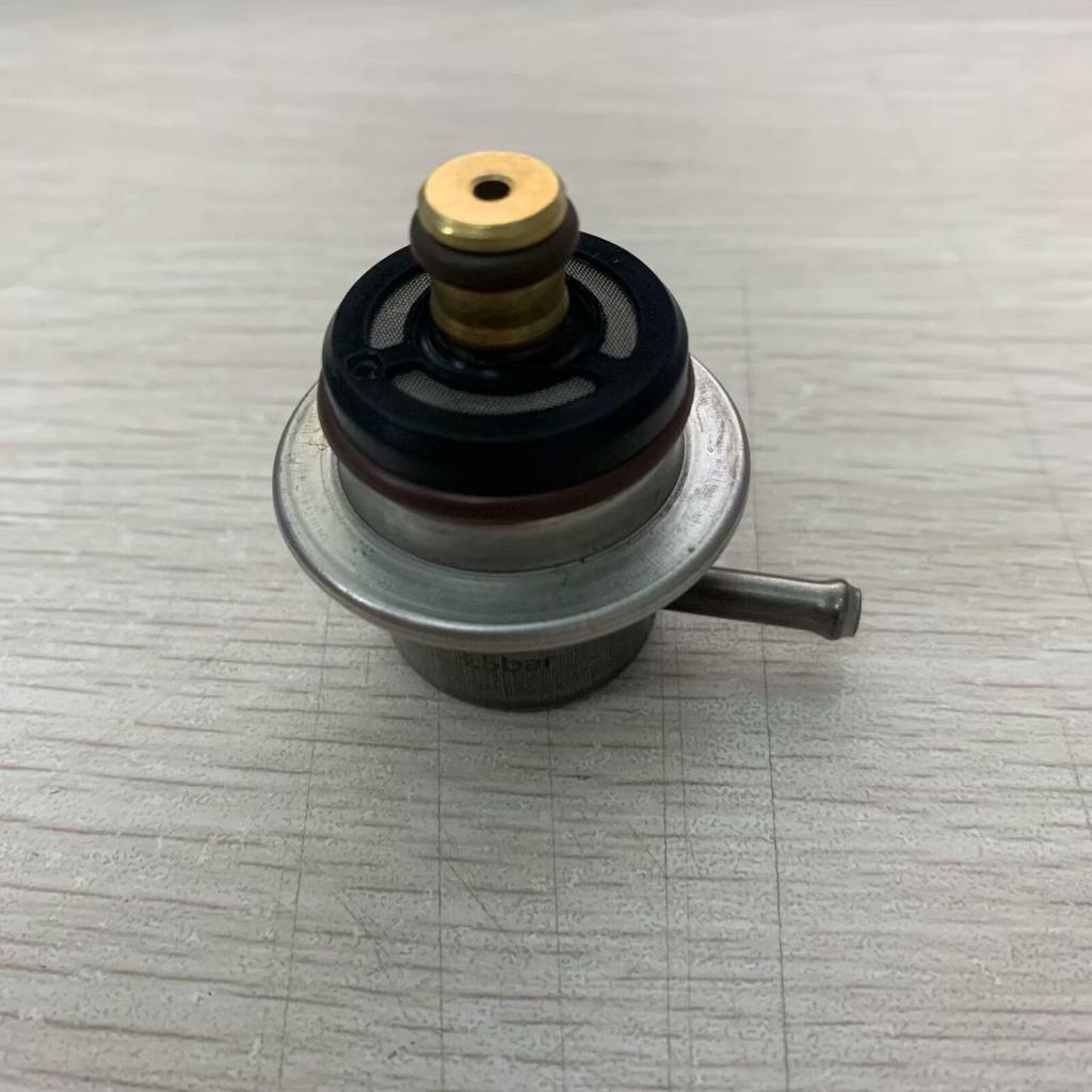 Mini R50/R52/R53 Fuel Pressure Regulator & Oil Valve 13531487238.