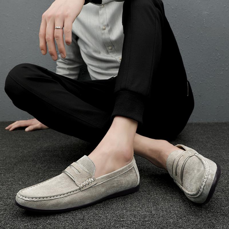 Mode 2025 Herren Graue Wildleder-Finish Slipper Leder Elastischer Zwickel Stichdetails Rutschfest Fahr-Slipper Große Größe 38-45