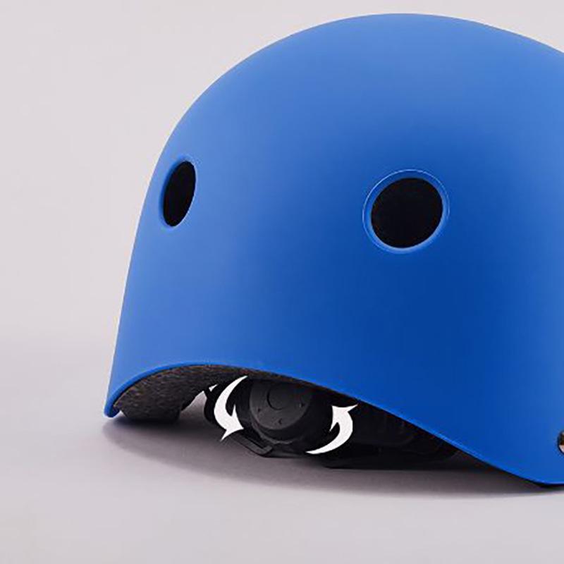 Verstellbarer Outdoor-Sport-Sicherheitshelm für Radfahren, Klettern, Rollschuhlaufen und Rafting