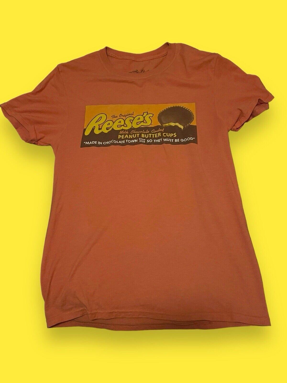 Reese’s Peanut Butter Cups T Shirt Small Tee Luv Cute Retro Style Graphics Rare S