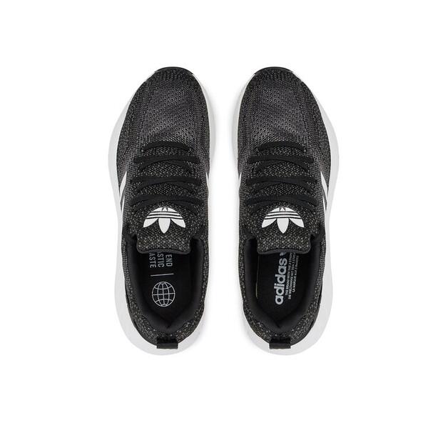 Кроссовки adidas Swift Run 22