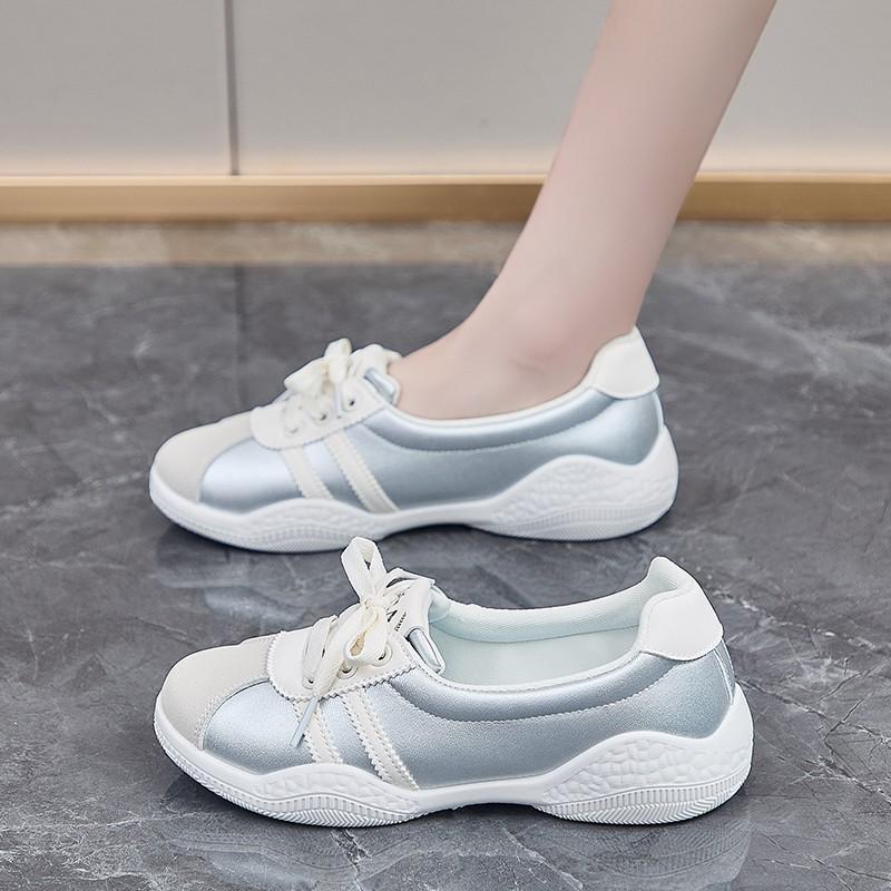 Sneakers Women's Spring 2025 New Korean Version Vibe Style Little White Shoes Lightweight Soft Sole with Skirt Forrest Gump Training Shoes