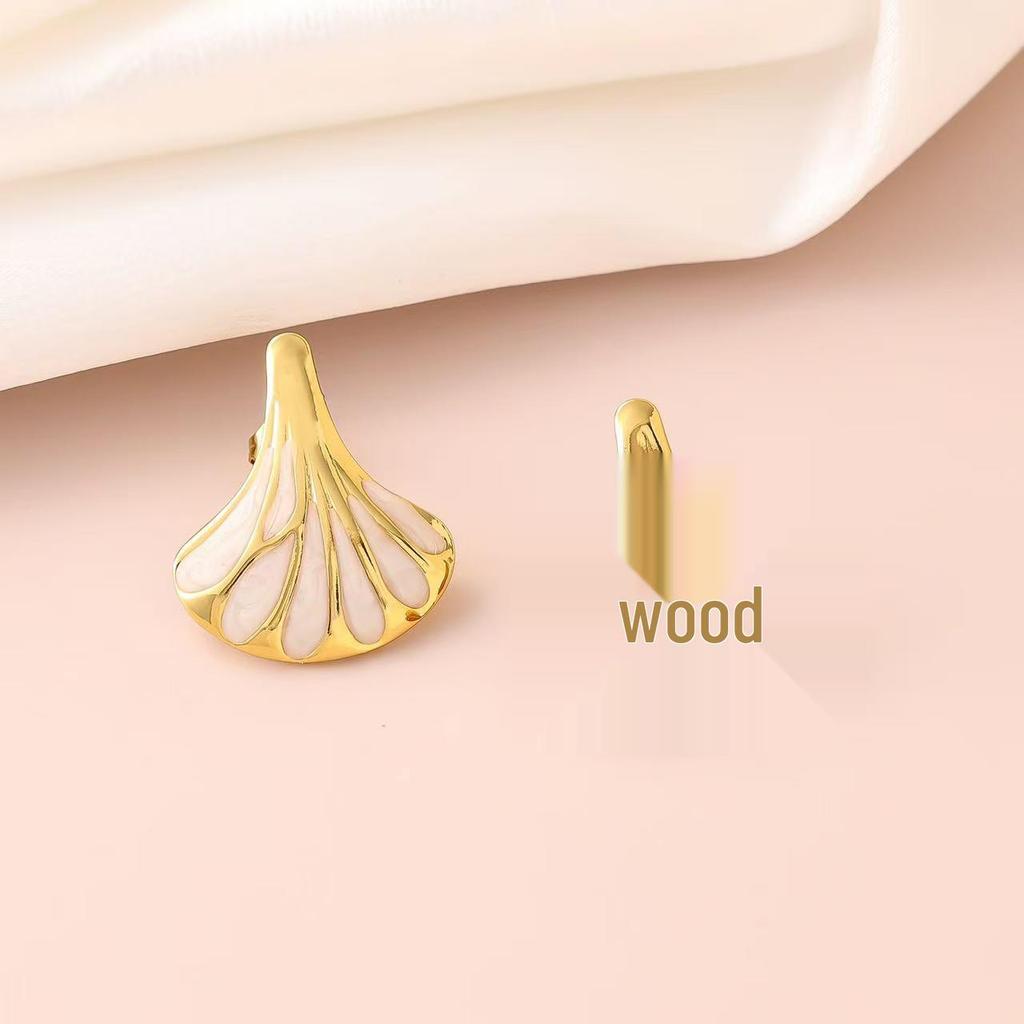 Stainless Steel Drip Oil Leaf Earrings - Fashionable and Versatile