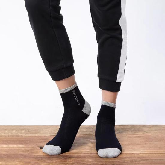 5 Pairs Men's Crew Socks Moisture-Wicking Athletic Socks Soft Breathable