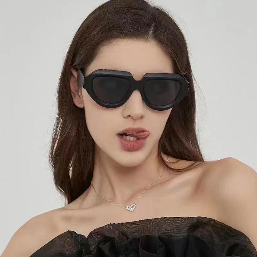 Vintage Punk Sunglasses Women Personality Irregular Eyewear Women Simple Retro Sun Glasses Female Lentes  Hombre