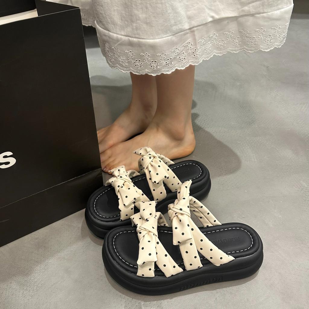 Popular yellow retro thick-soled one-word slippers women's 2025 new summer wear heightening soft-soled non-slip sandals