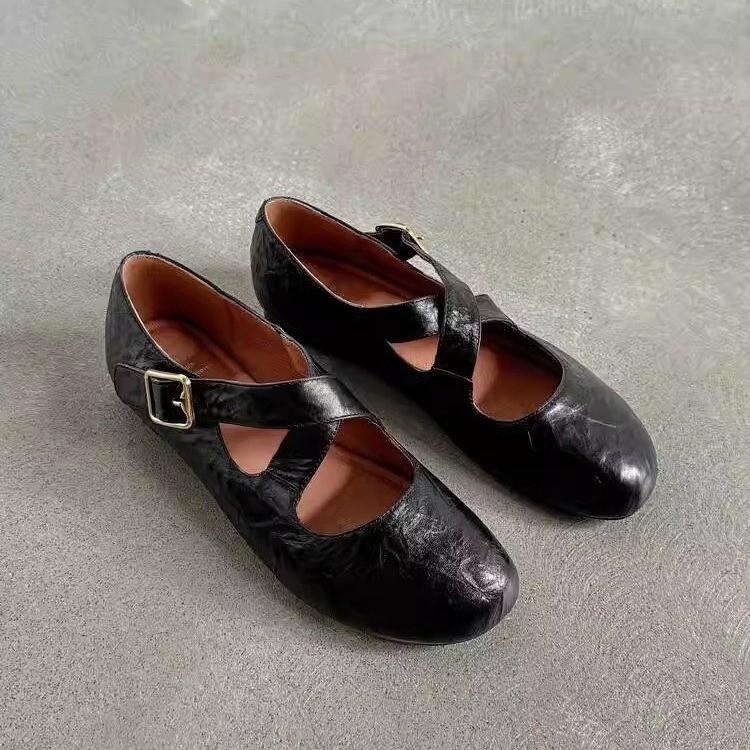 Korean version of casual round head cross buckle with shallow mouth single shoes retro fashion versatile soft sole Mary Jane shoes small leather s