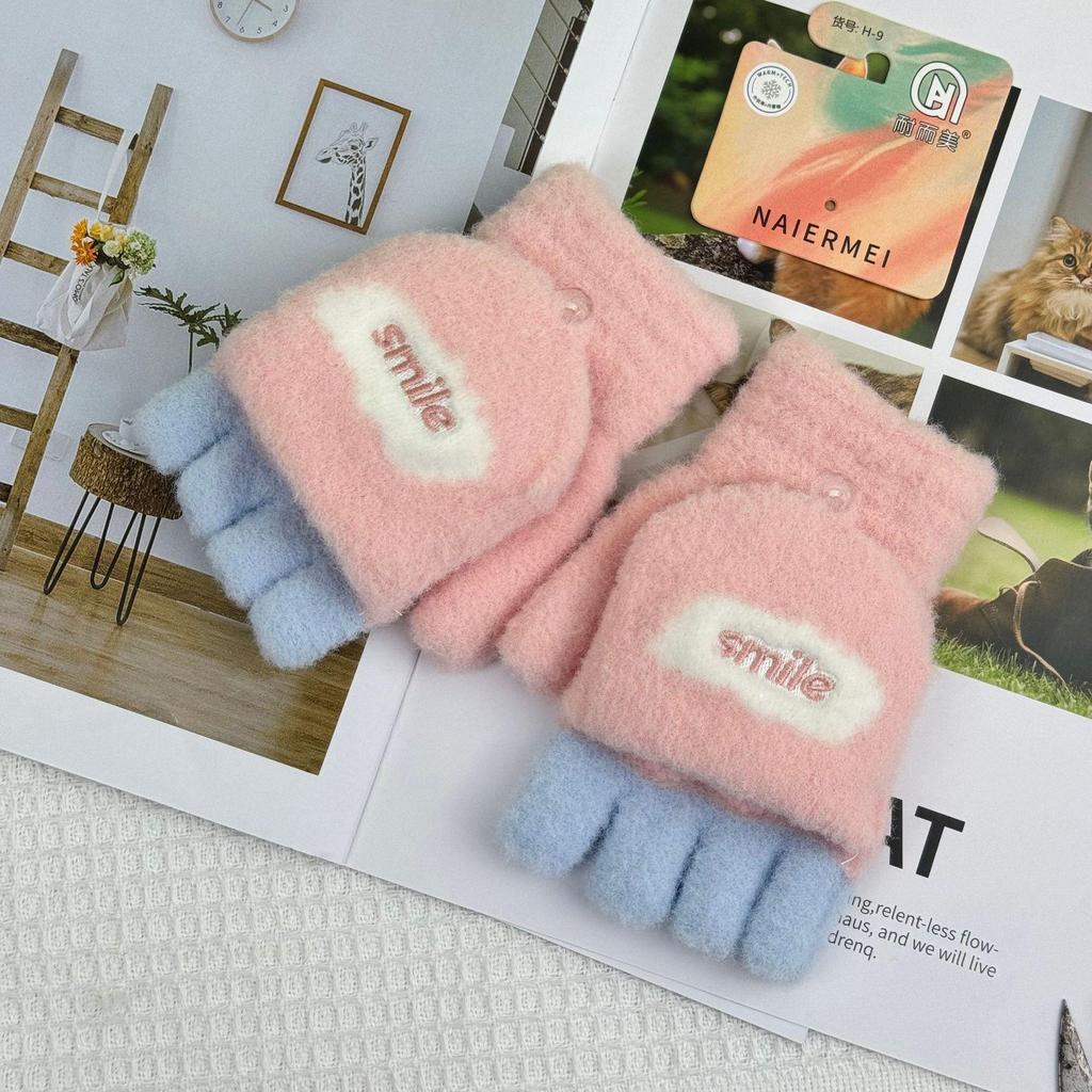 Children's Velvet Thickened Knitted Gloves: Warm, Finger-Accessible, Cartoon Design for Autumn/Winter
