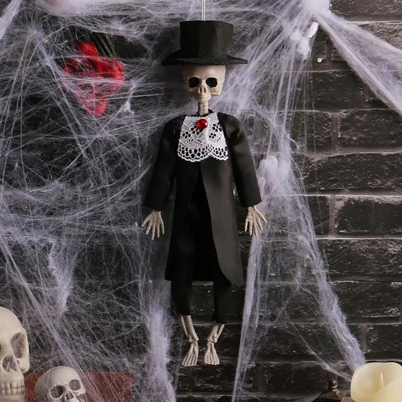 Halloween Skeleton Bride and Groom Couple Ornament Skull Bone Hanging Decoration for Home Haunted House Horror Props Bar Decor