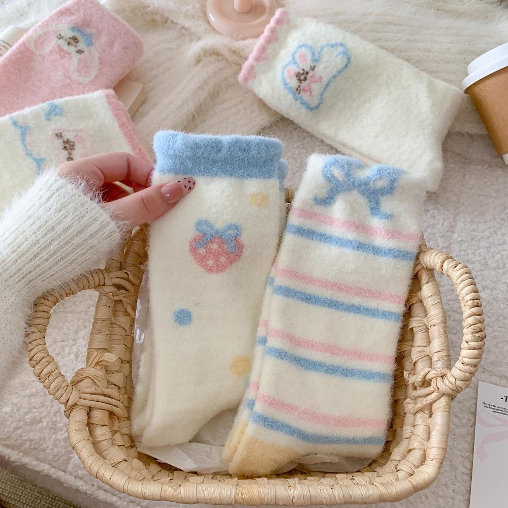 Pink Australian Fleece Thickened Warm Mid-calf Socks for Women's Autumn and Winter, Strawberry Cartoon Rabbit Bow Sleep Floor Socks