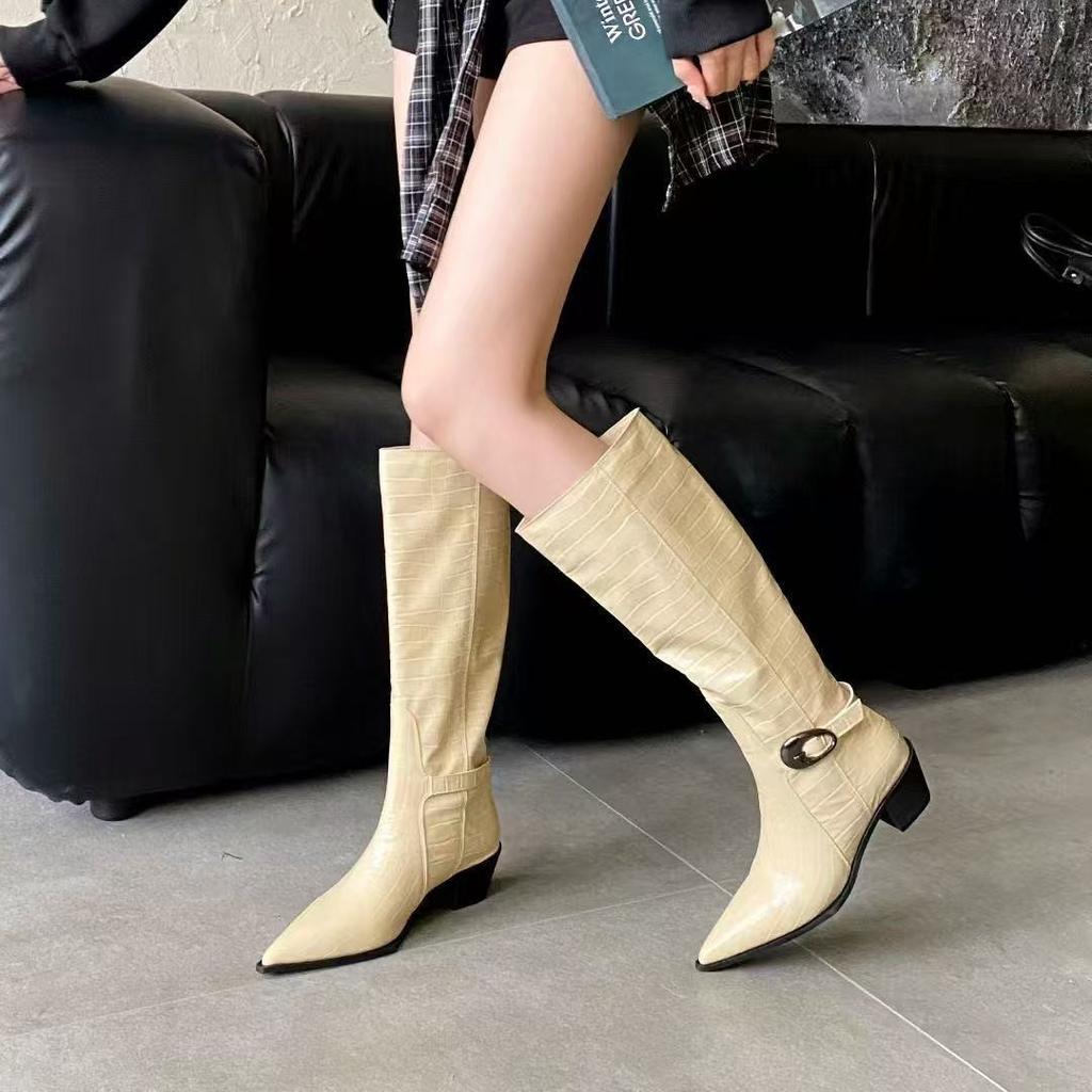 2025 new Korean version of pointed thick heel crocodile pattern tall tube thin but knee knight women's belt buckle boots