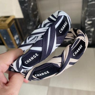 1 pieza Diademas Rayadas Blancas y Negras Con Letras Antideslizantes Estilo Simple Accesorios para el Cabello de Mujer