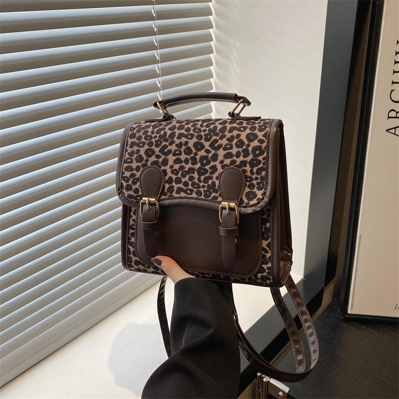 Niche design leopard print trend backpack new fashion casual portable shoulder messenger bag backpack