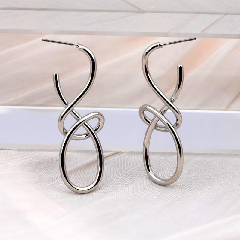 1 Pair of Trendy Stylish Golden Dangle Earrings Big Circle Design Match Retro Daily Outfits Party Accessories Fashionable Stuff