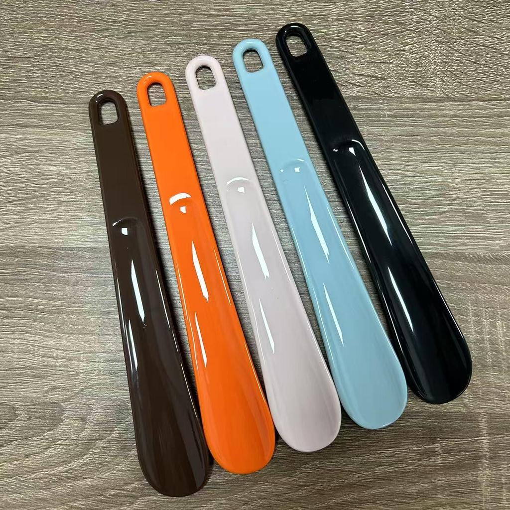 Compact Plastic Shoehorn: Portable, Modern, and Creative Design for Home Use