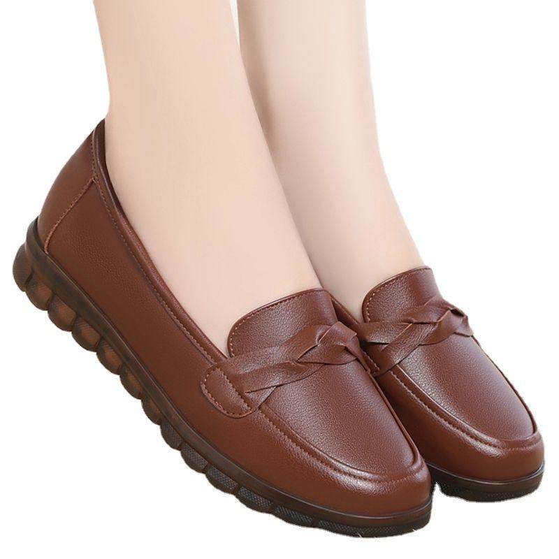 2025 new soft-soled casual women's shoes cowhide single shoes flat-soled non-slip mother shoes women's leather shoes 2025 direct sales