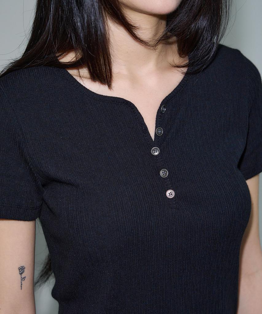SIS A Button Henley Neck Half T-Shirt [Black]