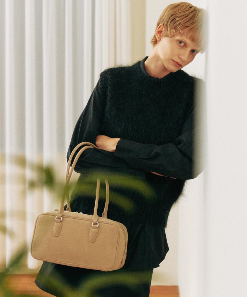 Komorebi Museum B02-6 Cow Leather Baguette Tote Bag_Suede Beige